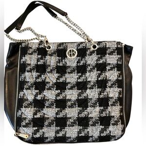 🆕 Henri Bendel No. 7 Quilt Zip Tote Black and Gray Houndstooth Shoulder Bag